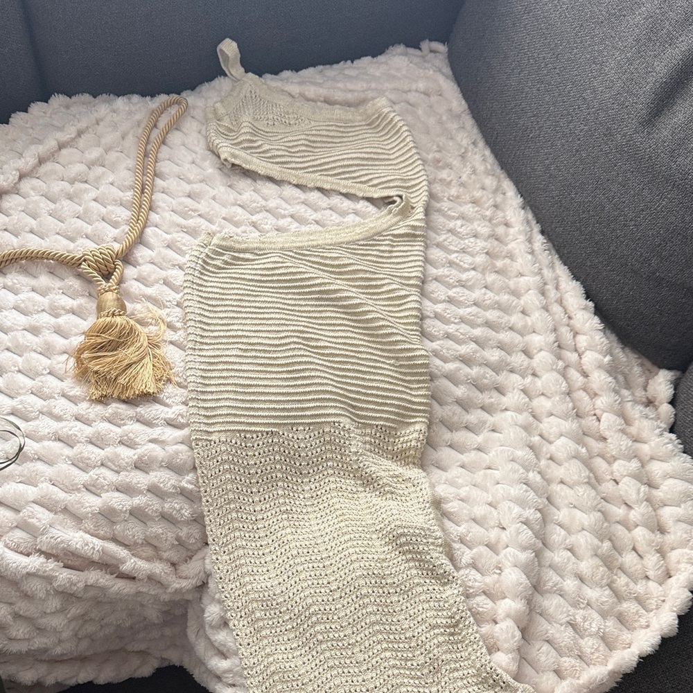 Beige Knit Scarf with Tassel